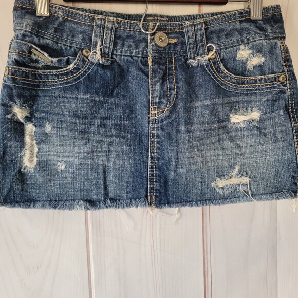 Aeropostale Denim Y2K Mini Jean Skirt, Women’s Sz 3/4 Skirt, Distressed, EUC - Picture 2 of 6